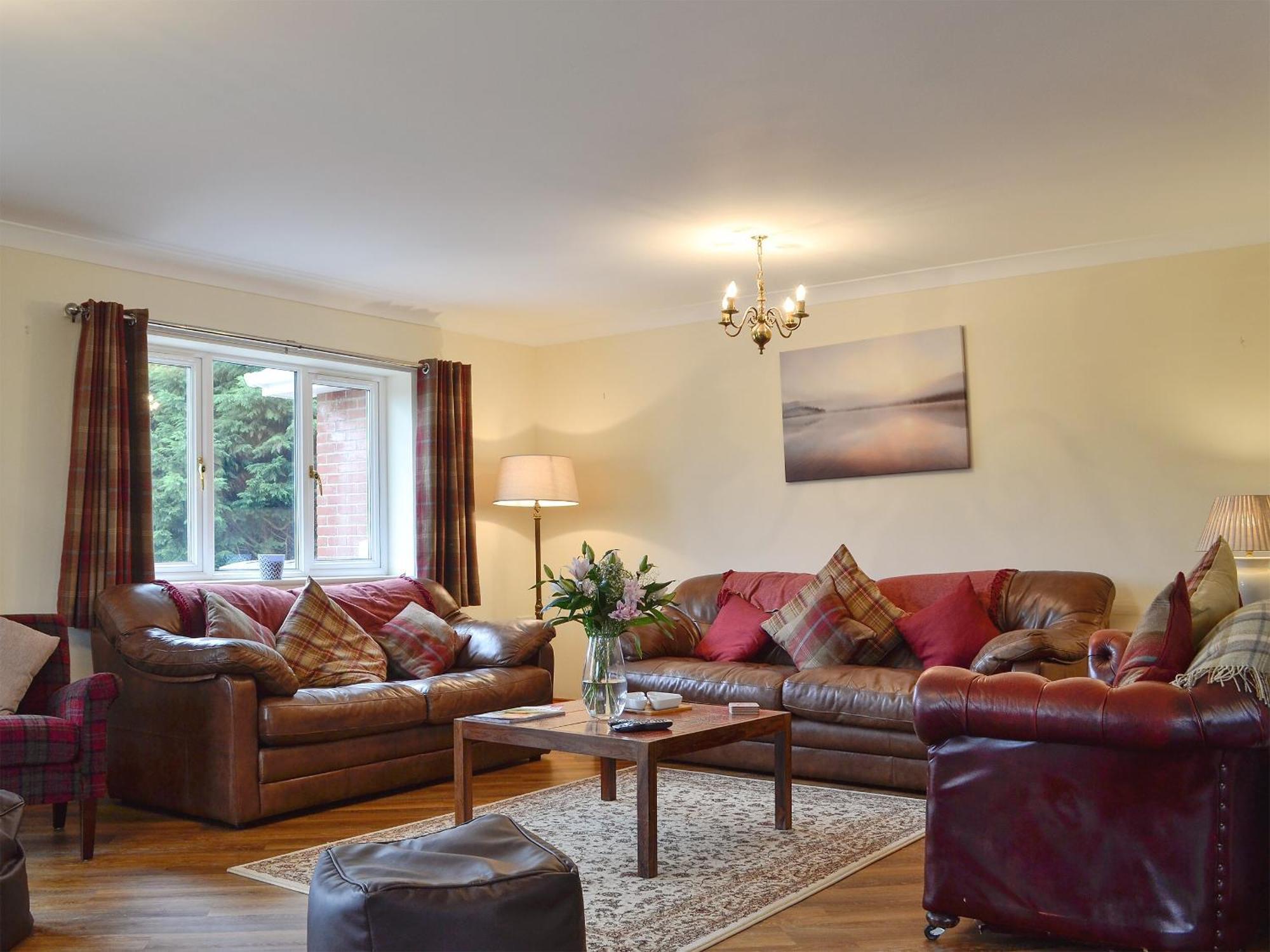 Castle View Villa Llanbadarn Fynydd Bagian luar foto